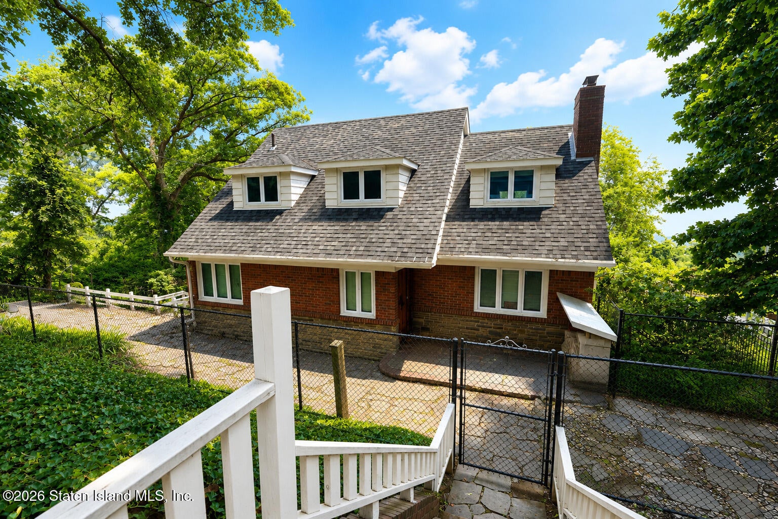 311 Howard Ave, Staten Island, NY 10301 photo