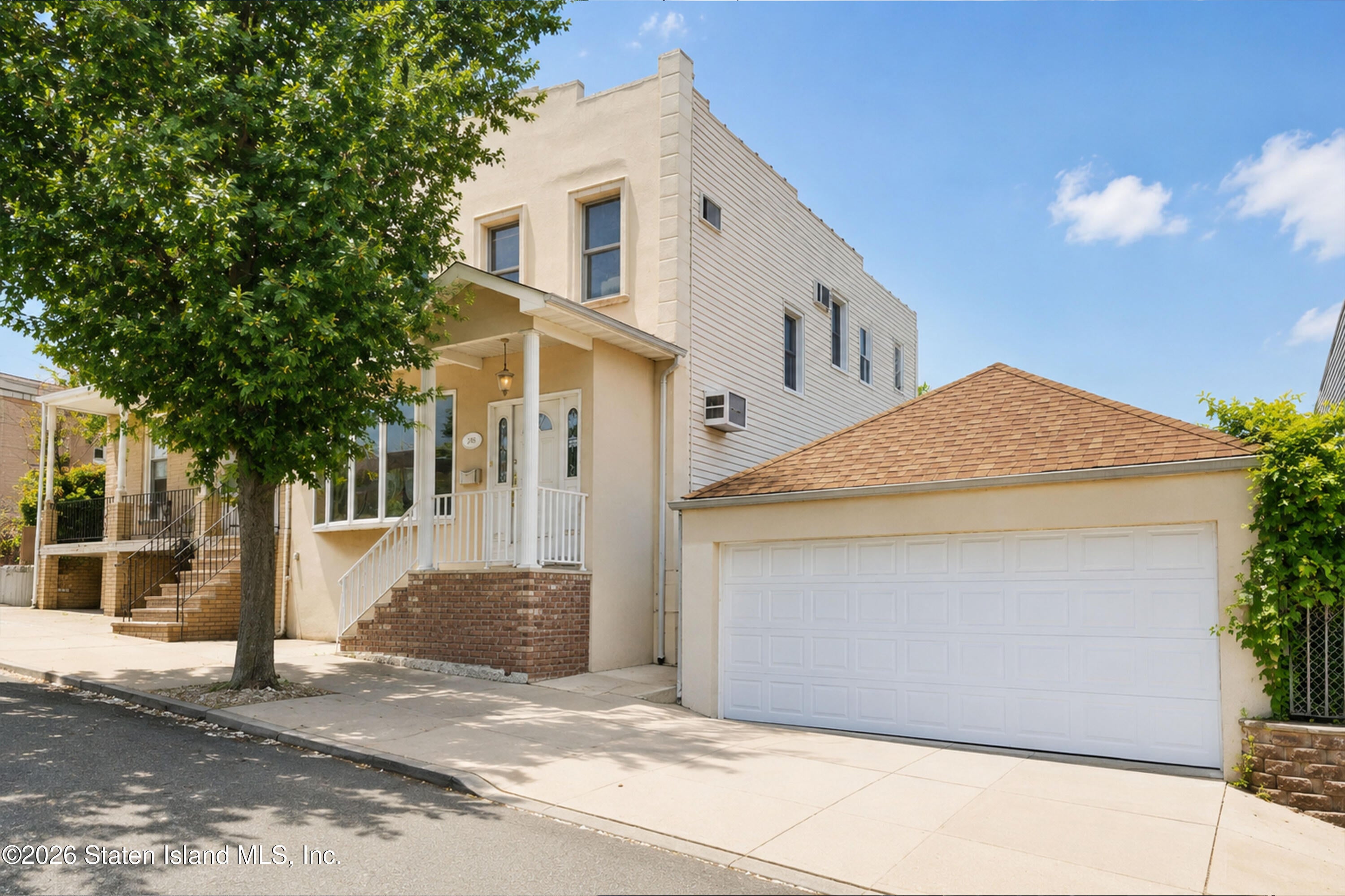 299 Clifton Ave, Staten Island, NY 10305