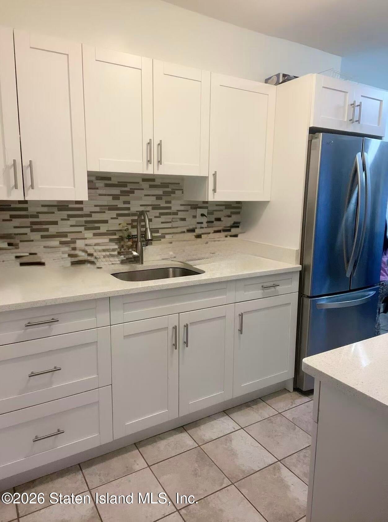 69 27 169th St, Queens, NY 11365 photo