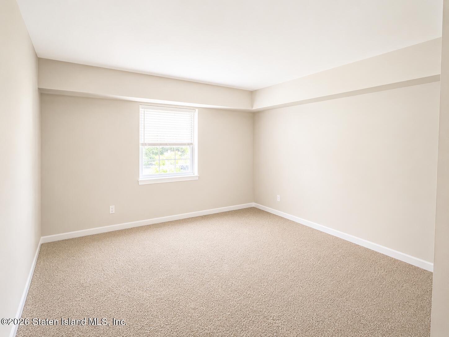 21 Richmond Ct, Staten Island, NY 10303 photo