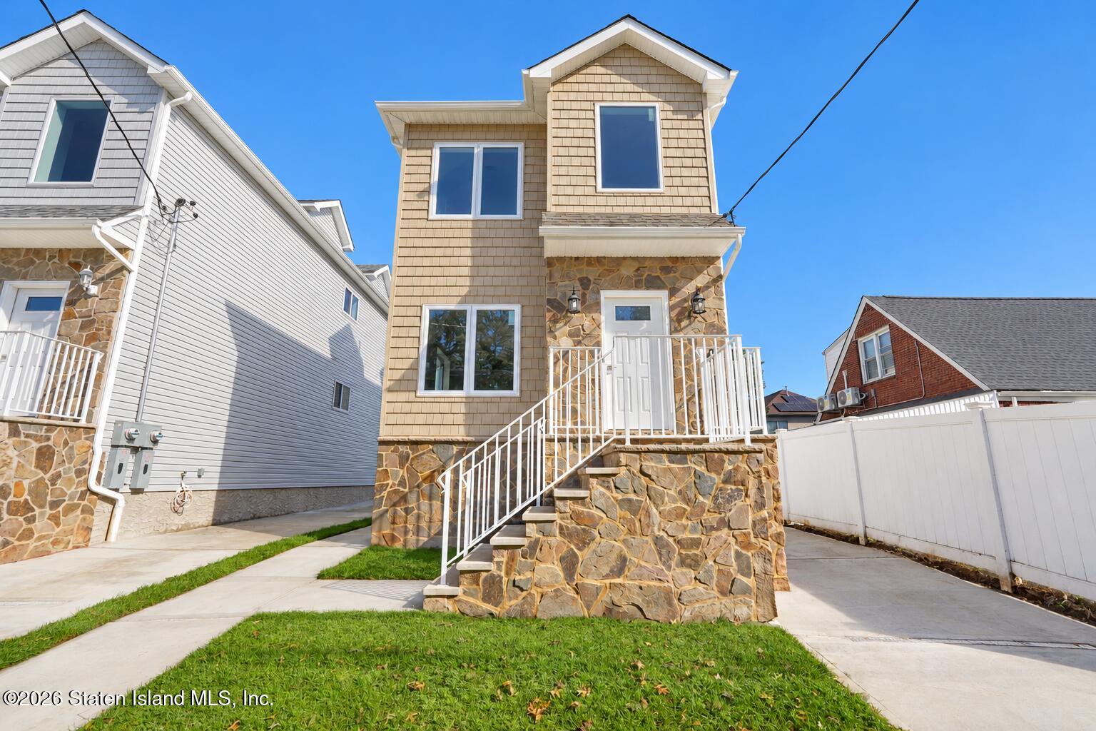 147 Bedford Ave, Staten Island, NY 10306