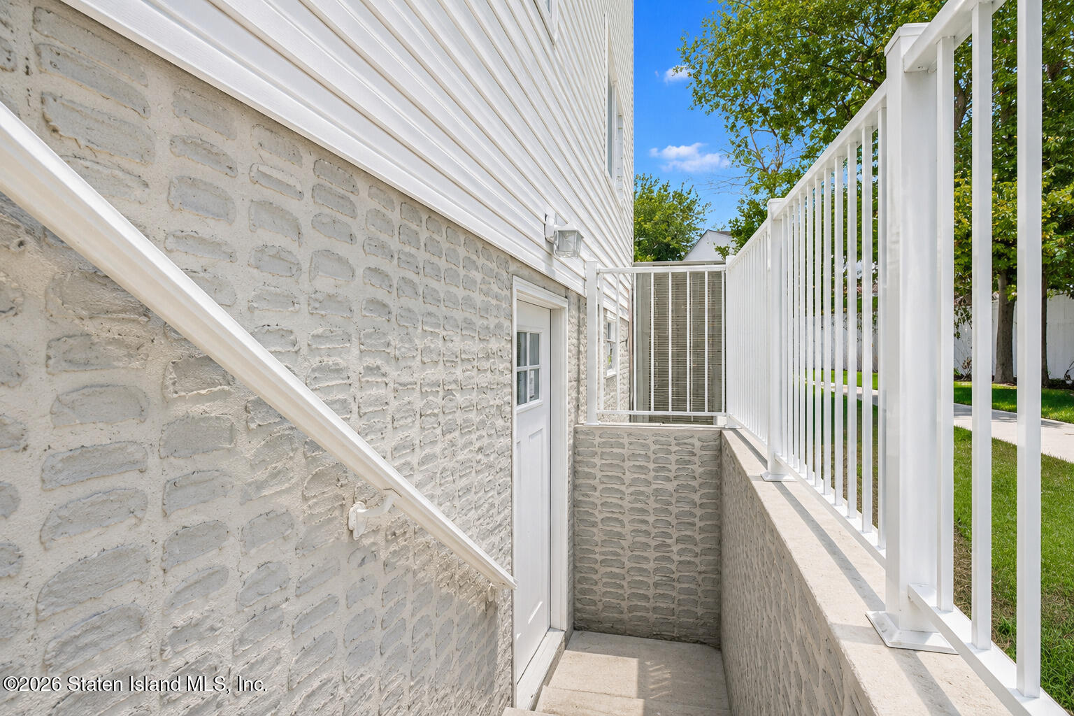 4691 Amboy Rd, Staten Island, NY 10312 photo