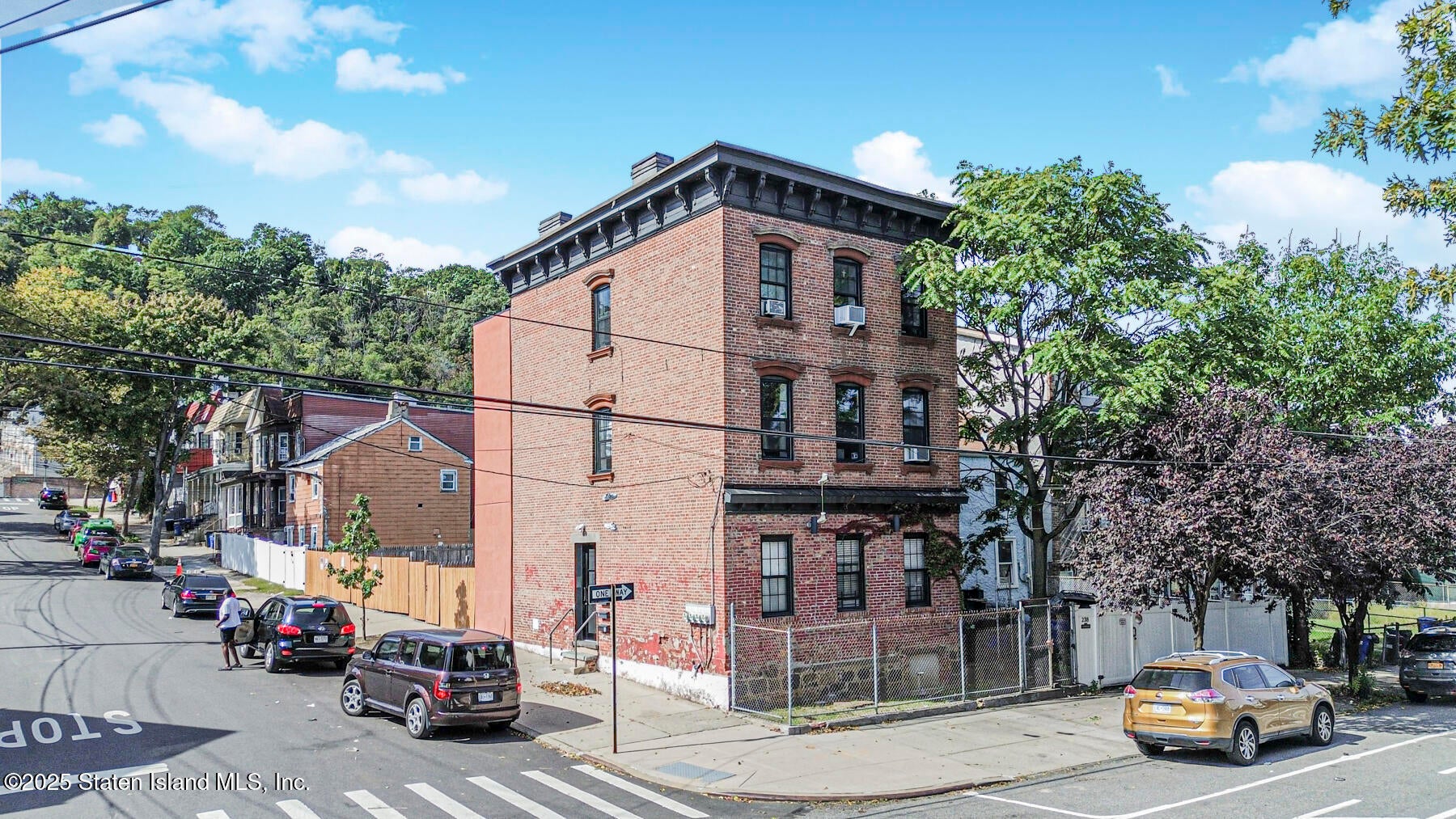 242 Targee St, Staten Island, NY 10304 photo