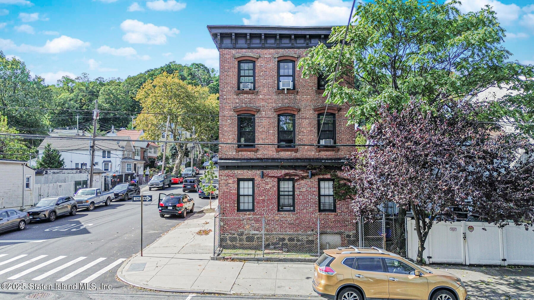 242 Targee St, Staten Island, NY 10304