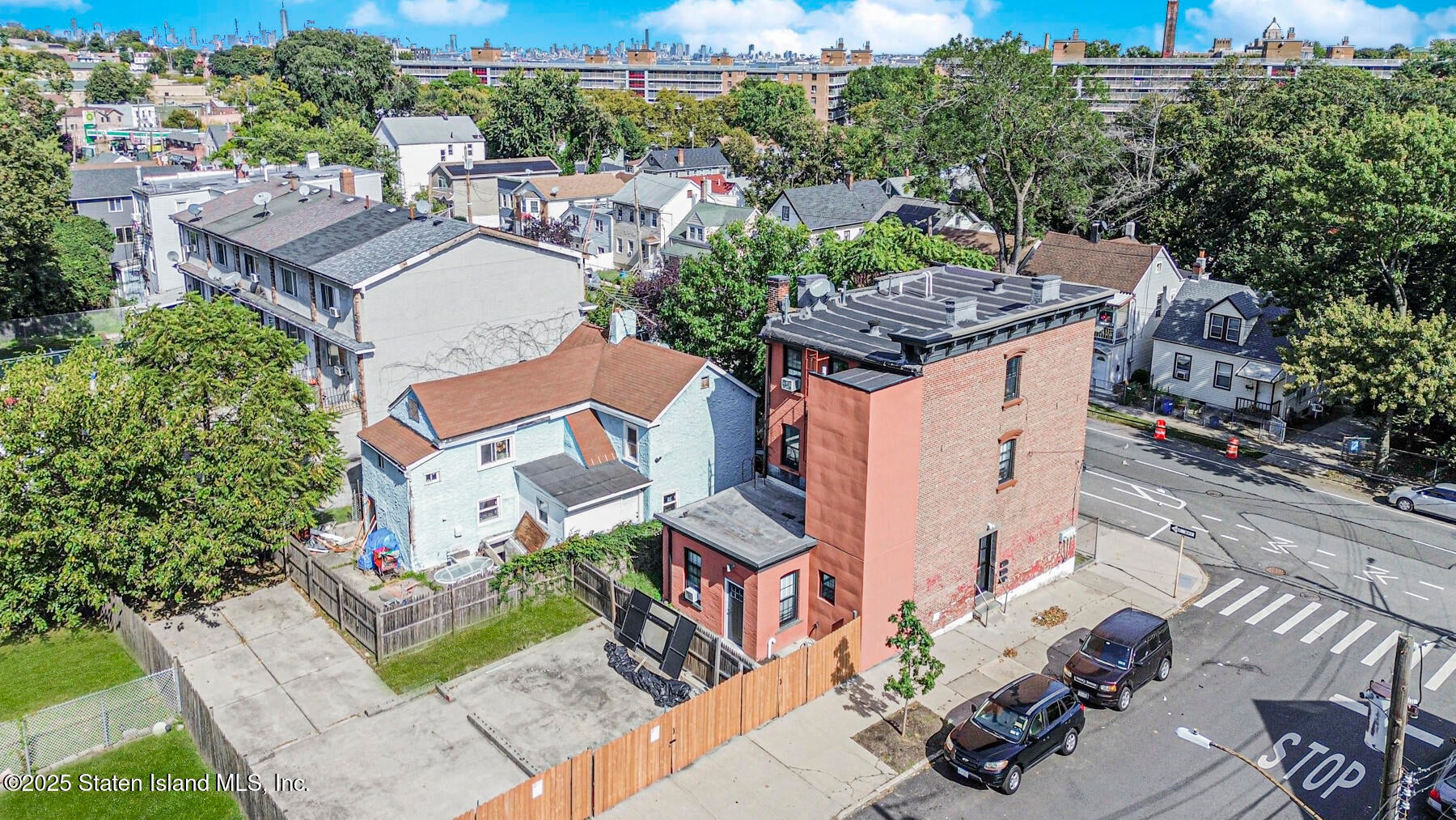 242 Targee St, Staten Island, NY 10304 photo