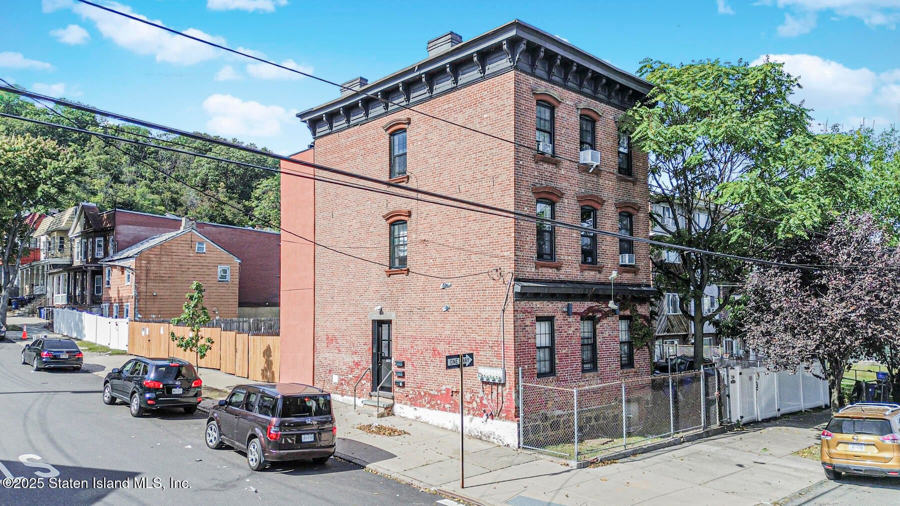 242 Targee St, Staten Island, NY 10304 photo