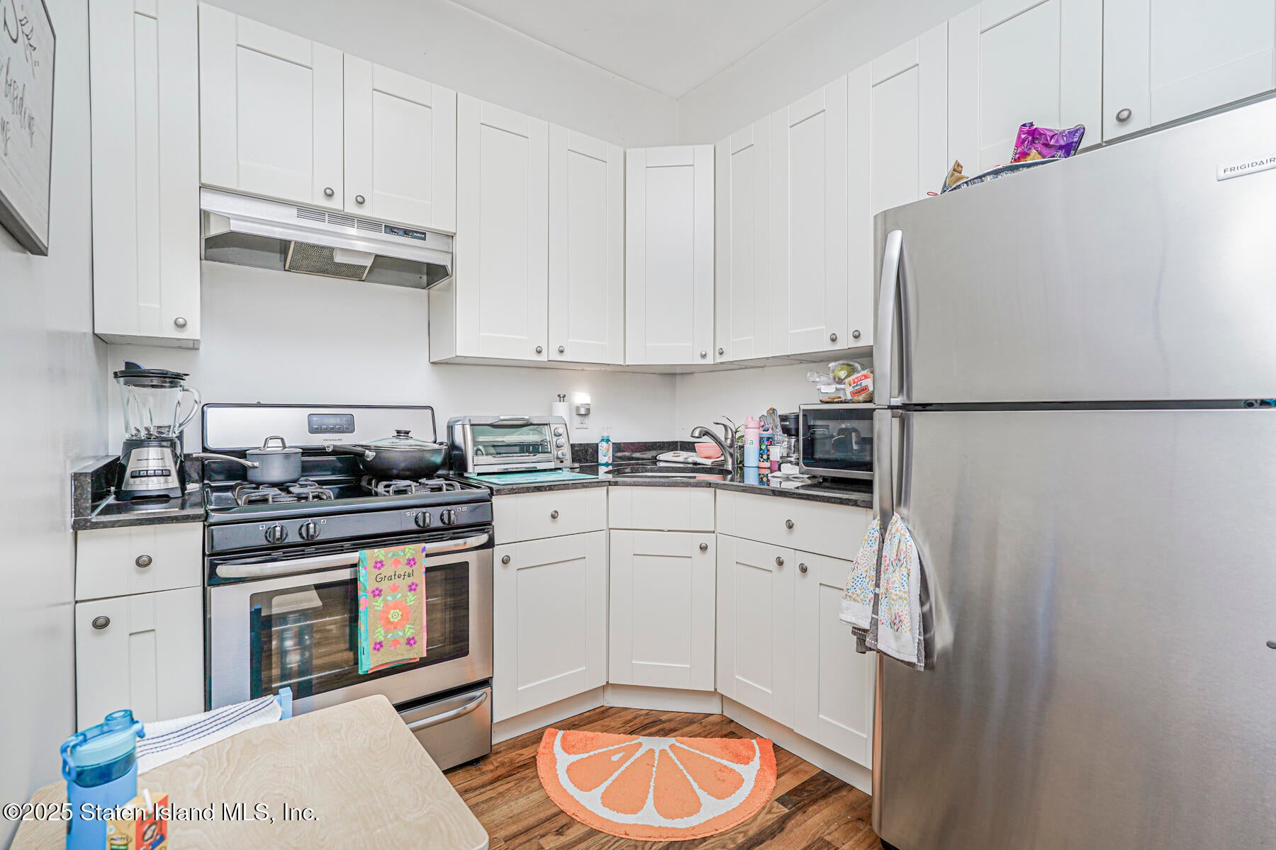 242 Targee St, Staten Island, NY 10304 photo