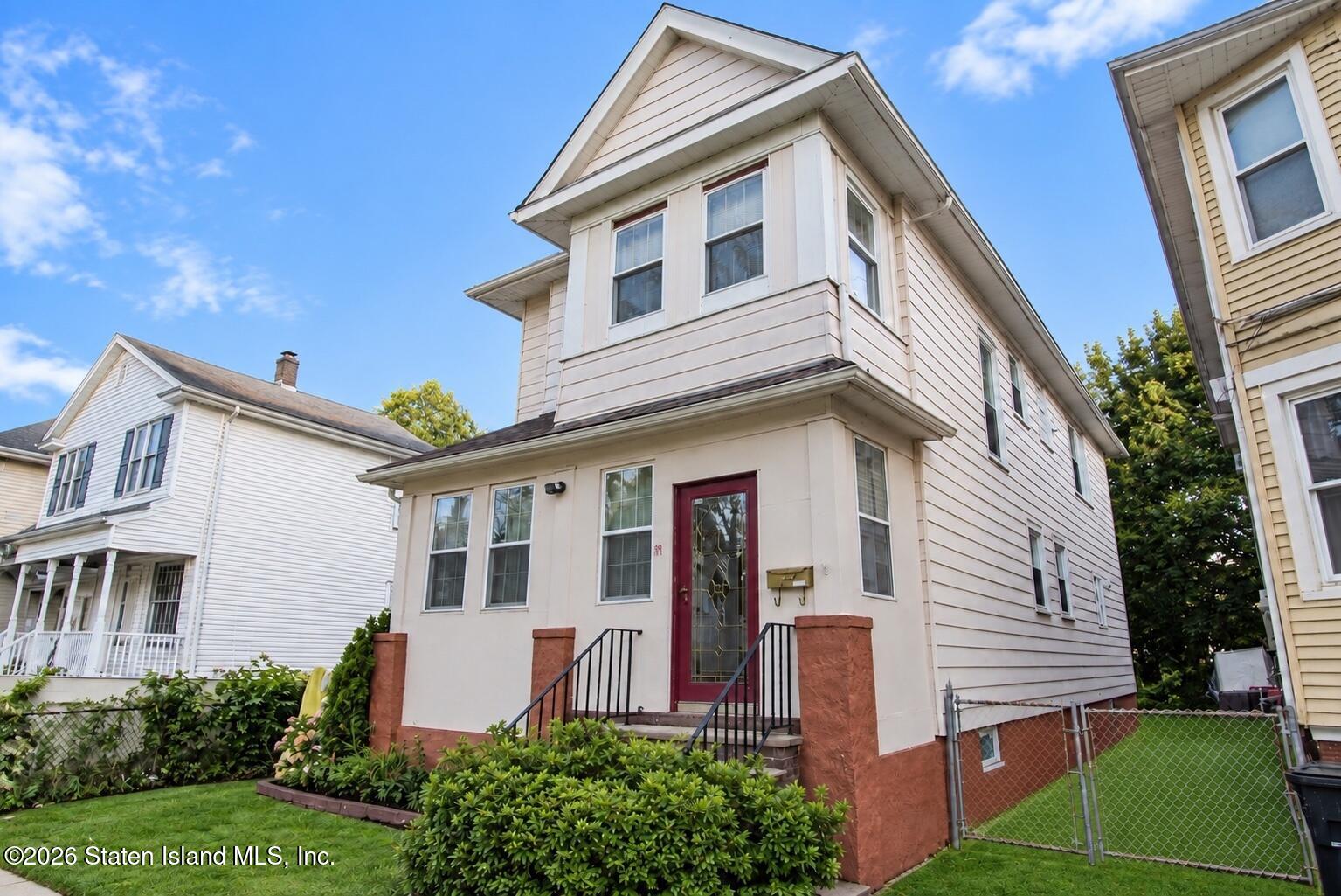 99 Cortlandt St, Staten Island, NY 10302
