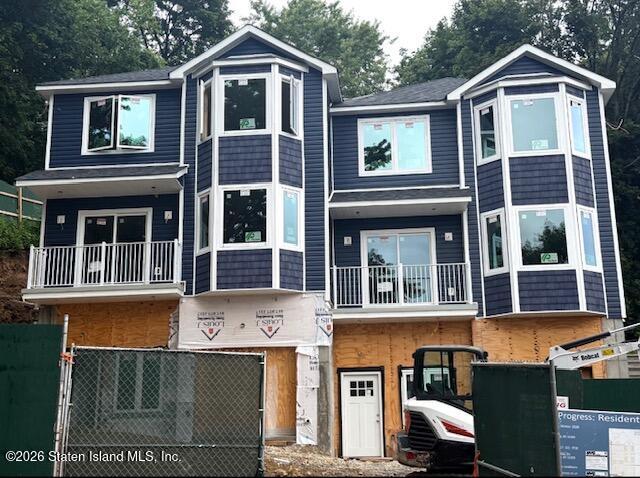 21 Van Tuyl St, Staten Island, NY 10301