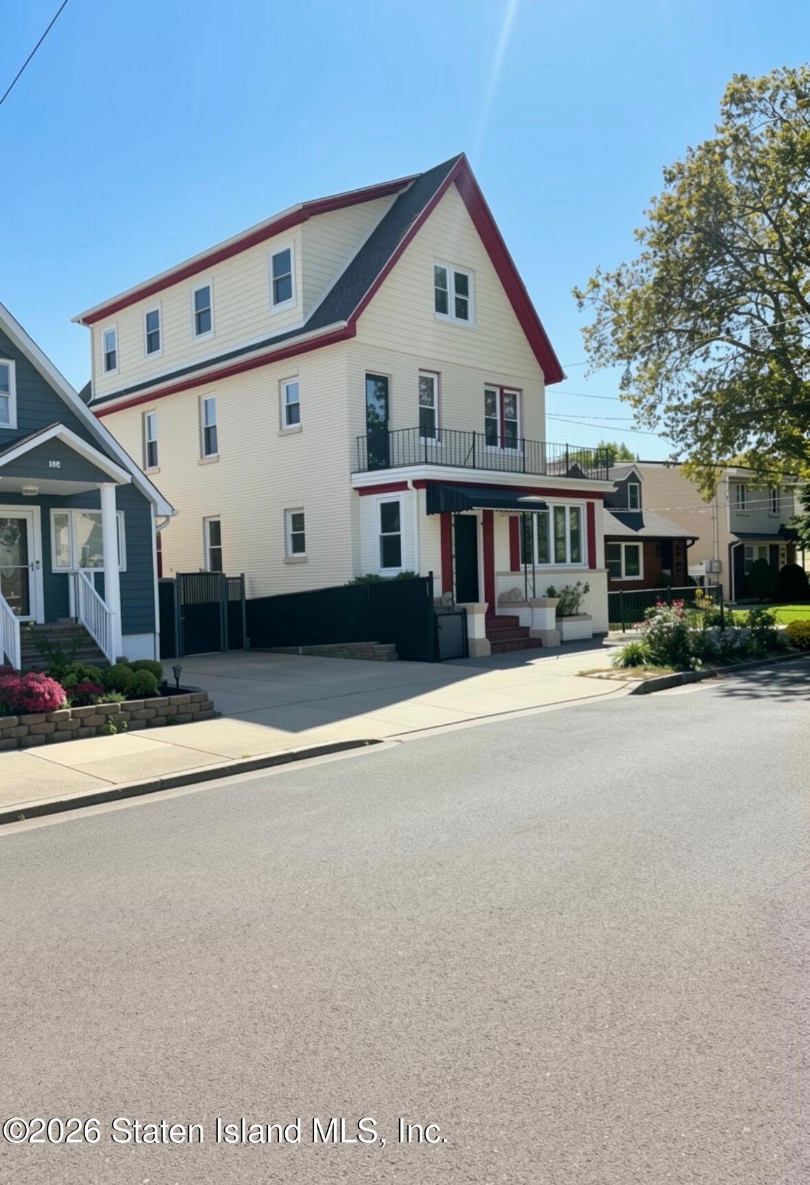 112 Laconia Ave, Staten Island, NY 10305 photo