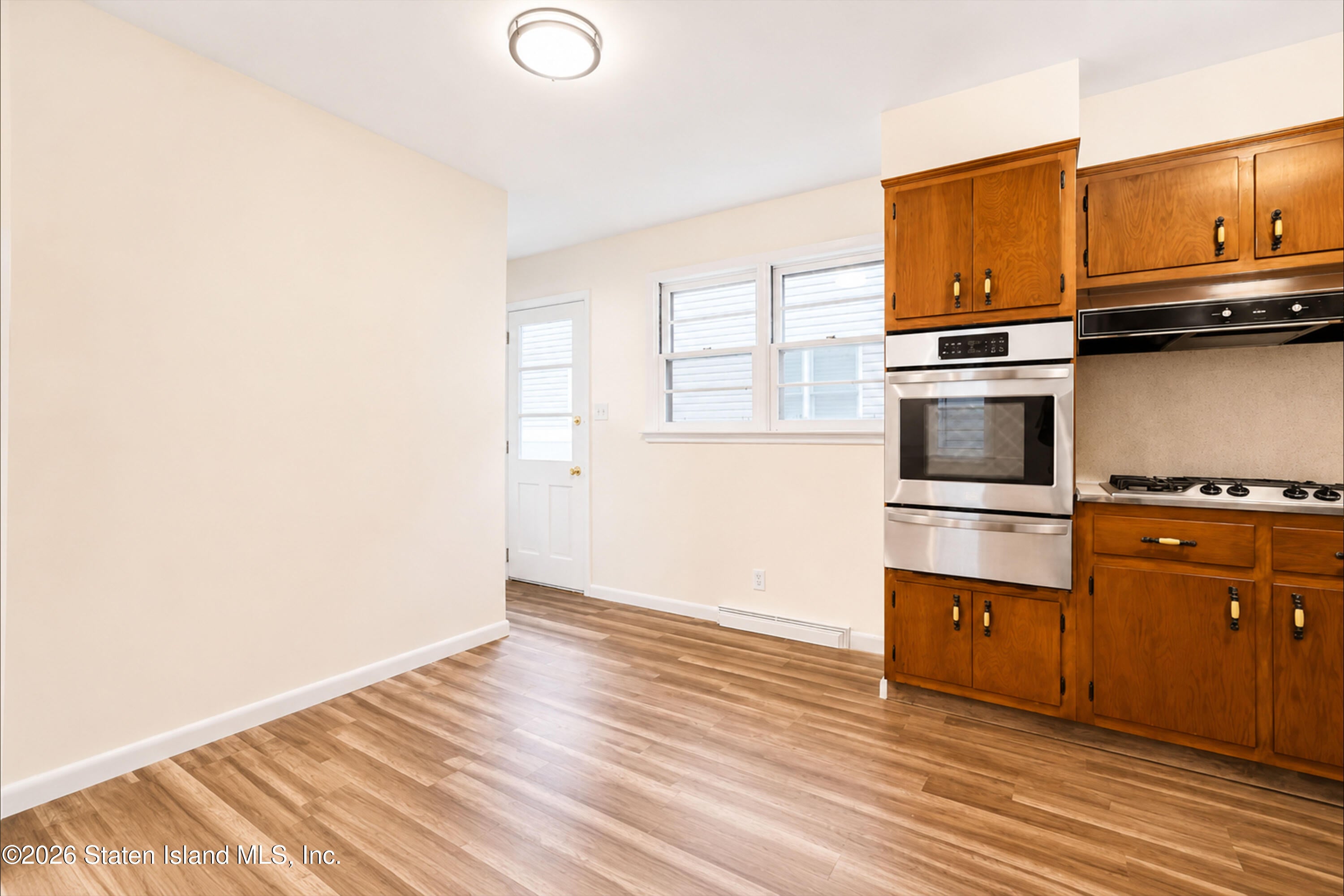 381 Willowbrook Rd, Staten Island, NY 10314 photo