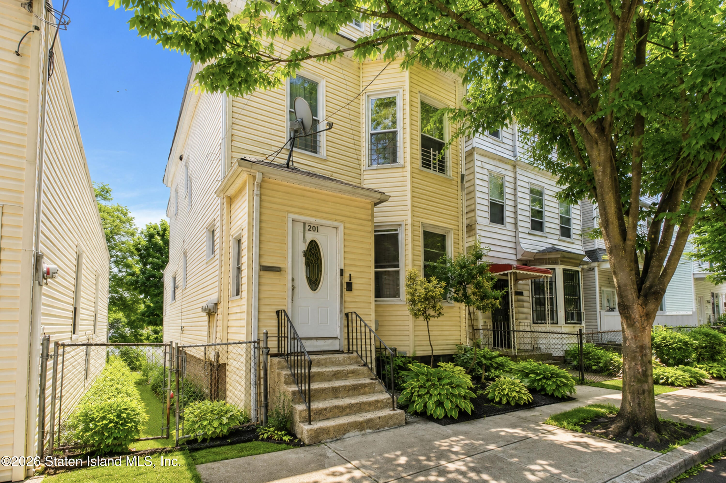 201 Van Duzer St, Staten Island, NY 10301