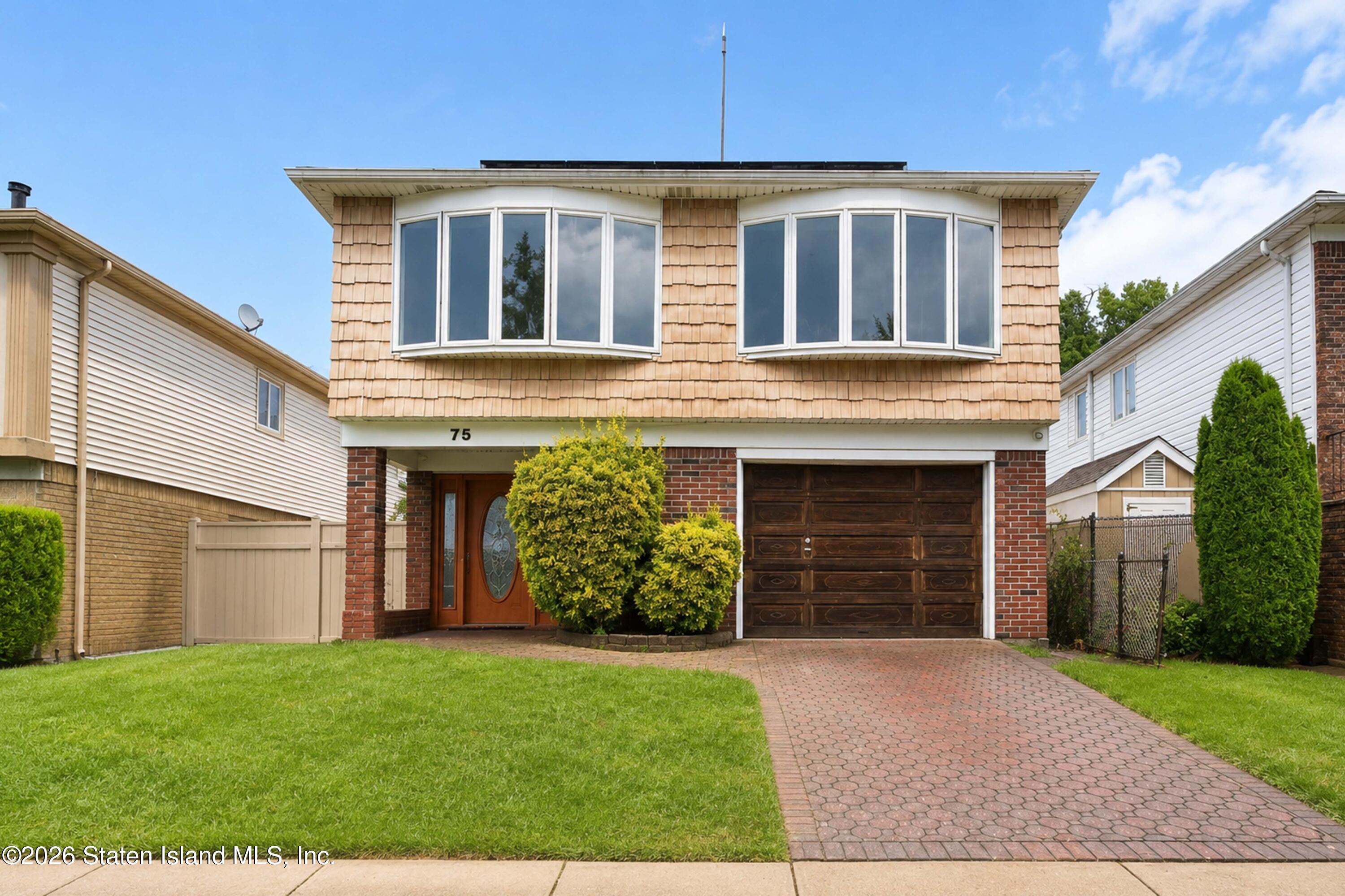 75 Muller Ave, Staten Island, NY 10314