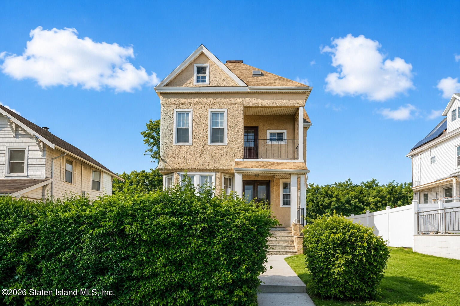 69 Narrows Rd, Staten Island, NY 10305 photo