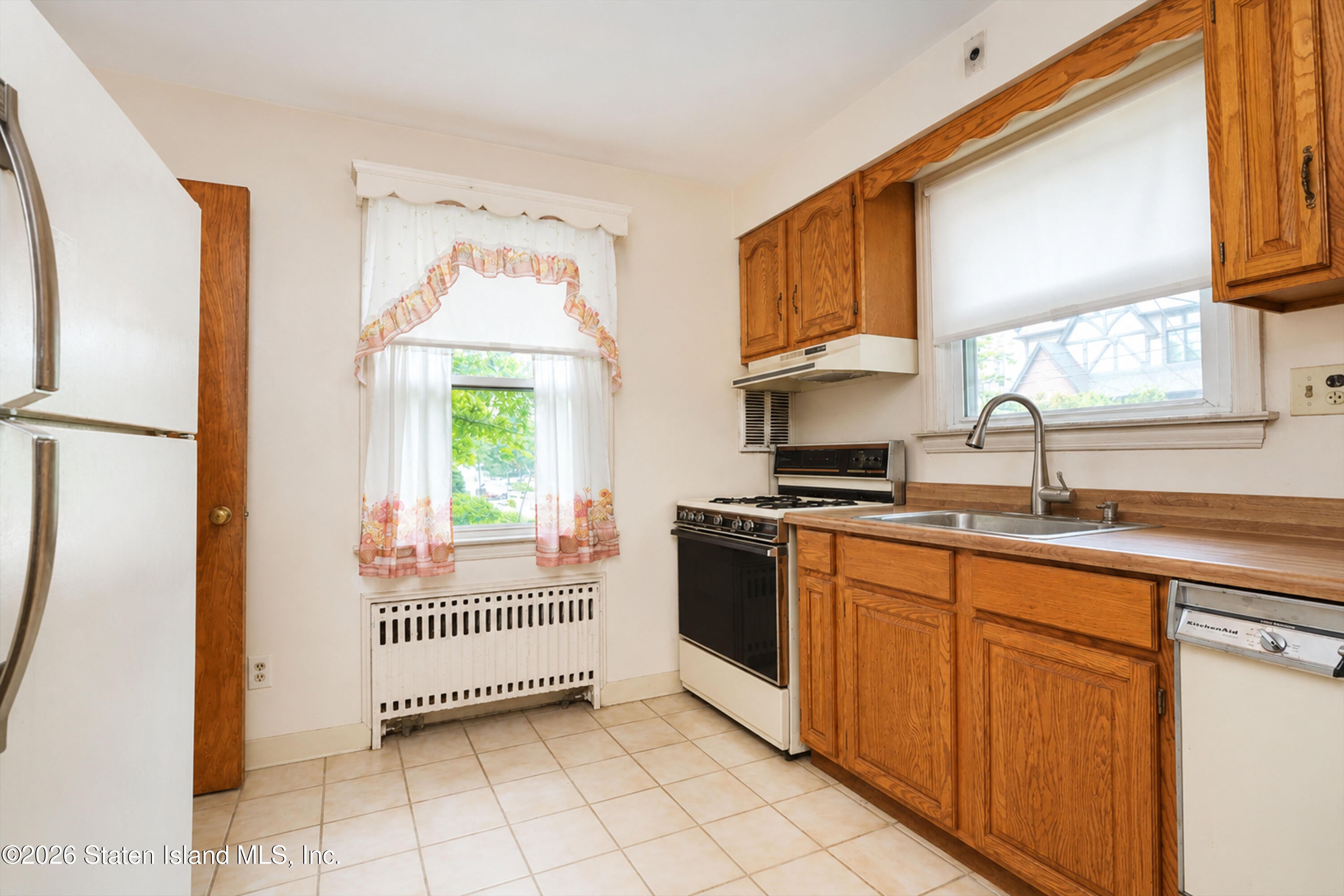 70 9th St, Staten Island, NY 10306 photo