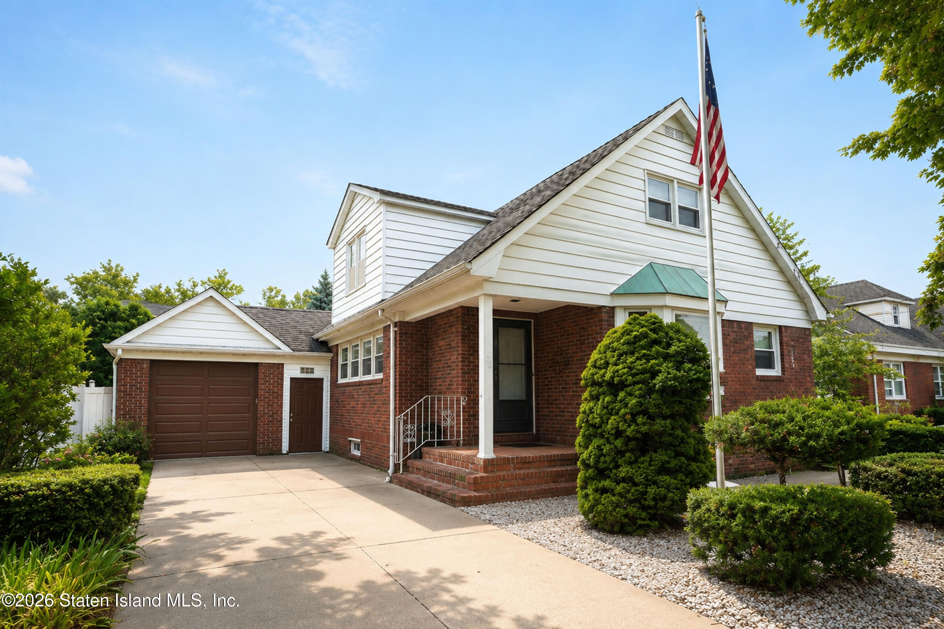70 9th St, Staten Island, NY 10306