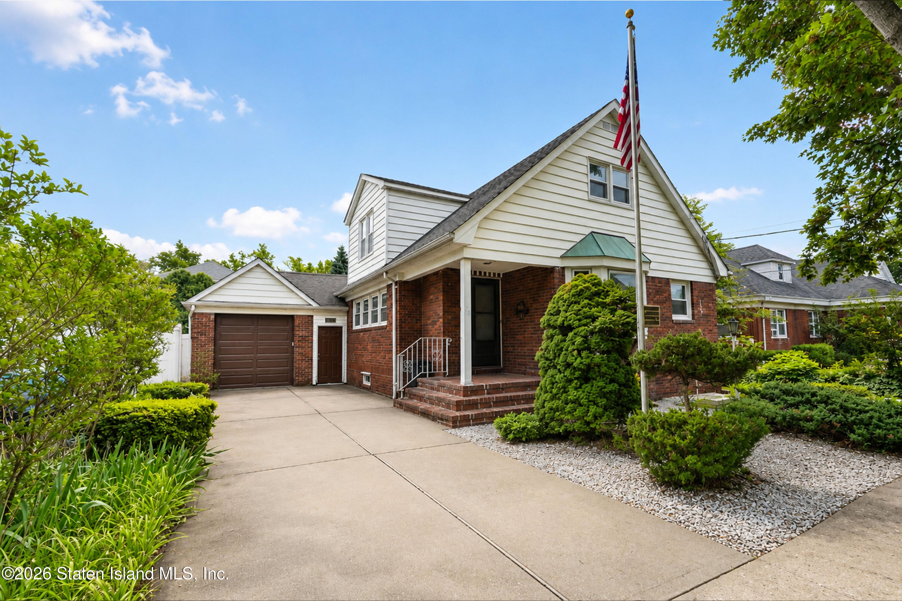 70 9th St, Staten Island, NY 10306 photo