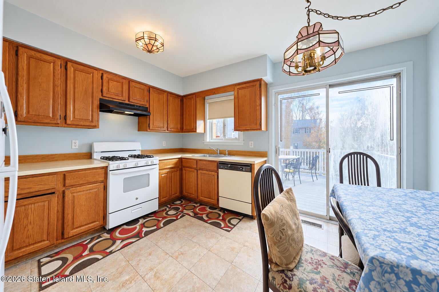 392 Wilcox St, Staten Island, NY 10303 photo