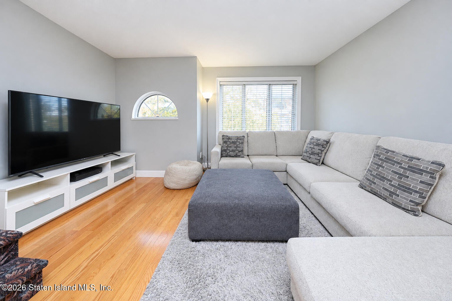 392 Wilcox St, Staten Island, NY 10303 photo