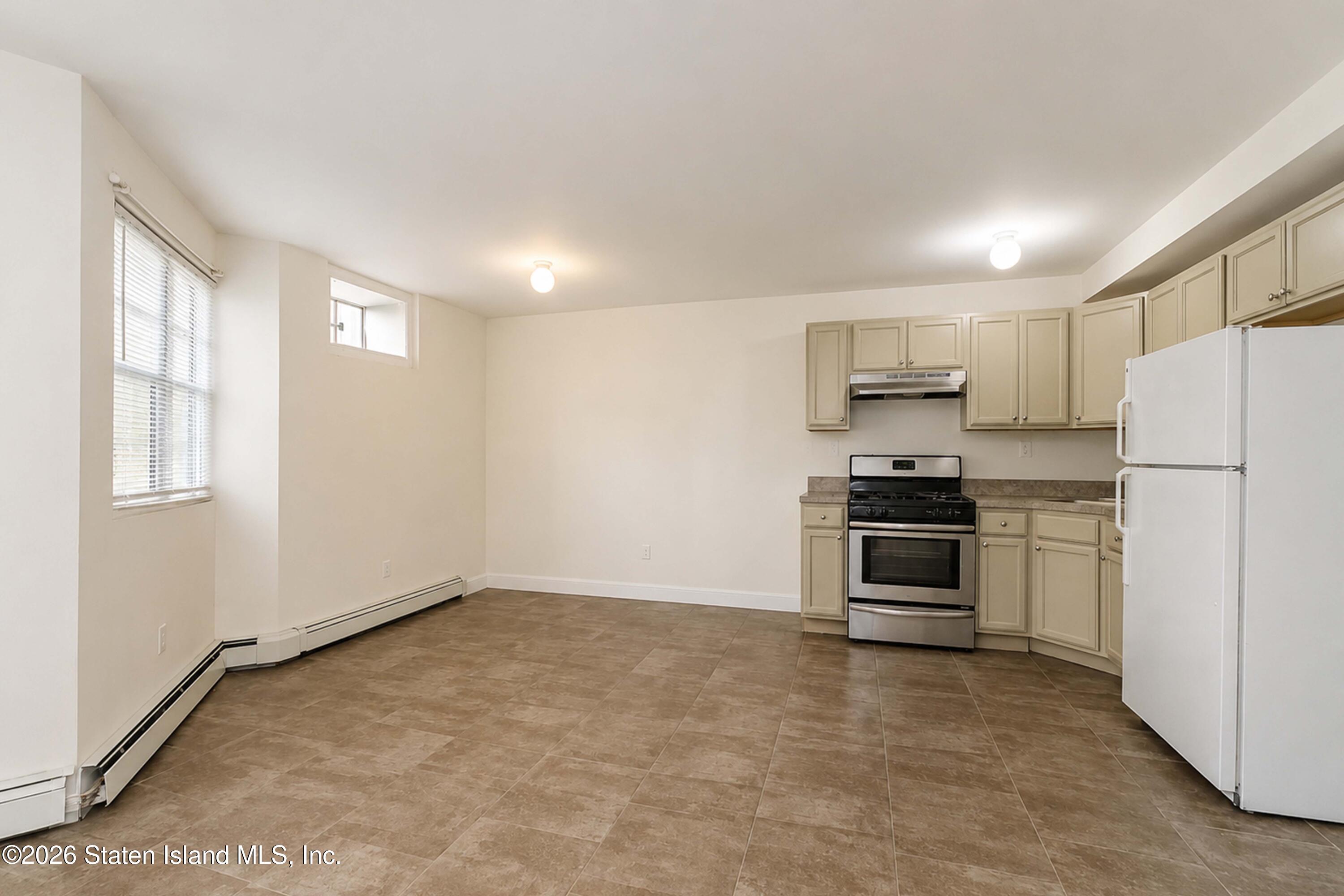 115 Santa Monica Ln, Staten Island, NY 10309 photo
