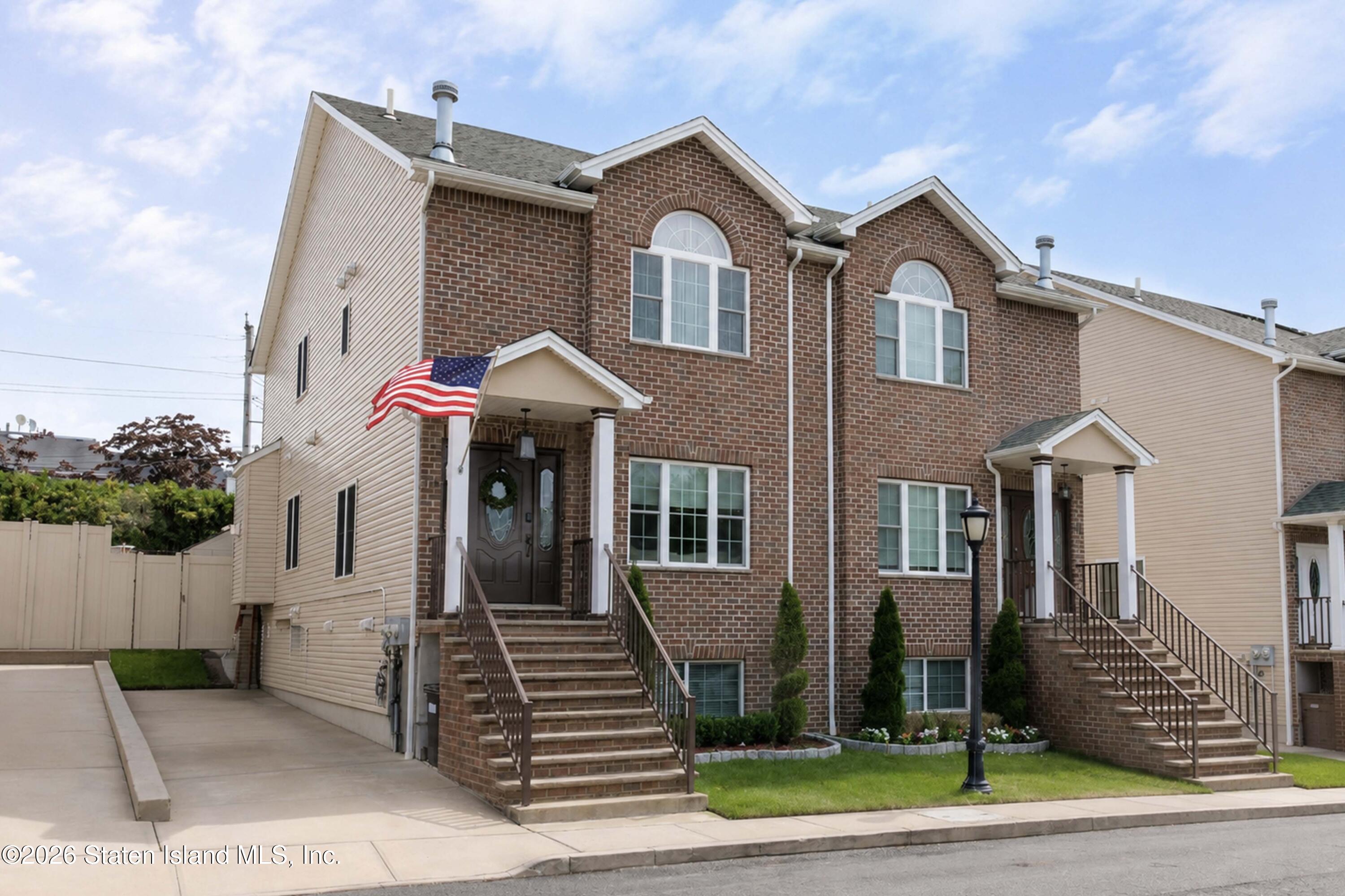 115 Santa Monica Ln, Staten Island, NY 10309 photo