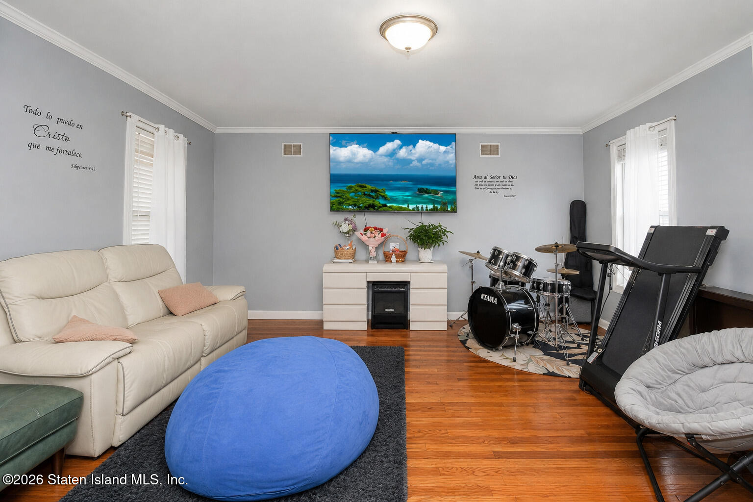 551 Van Duzer St, Staten Island, NY 10304 photo
