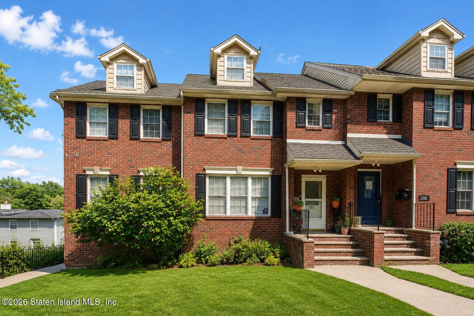 551 Van Duzer St, Staten Island, NY 10304