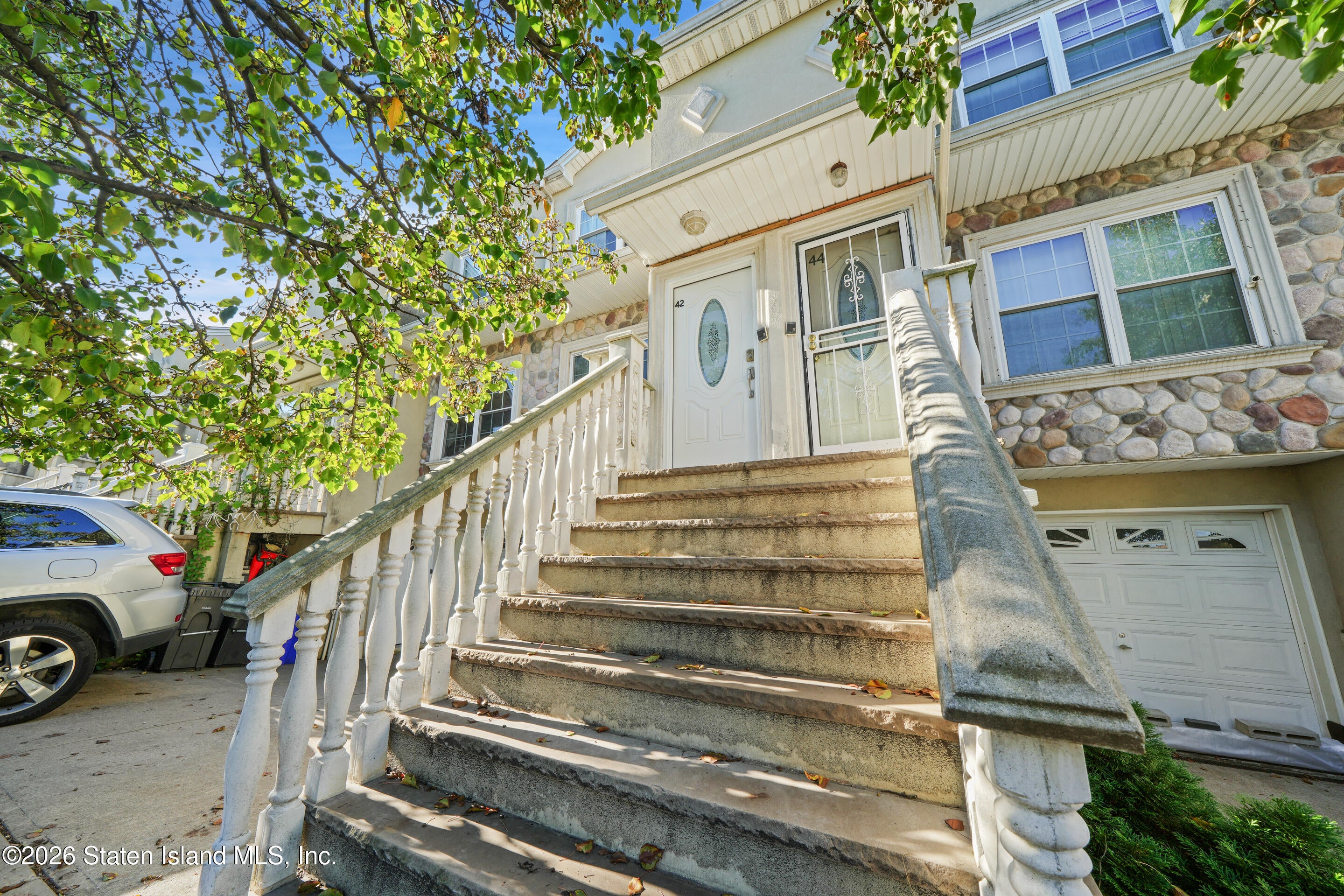 42 Dartmouth Loop, Staten Island, NY 10306
