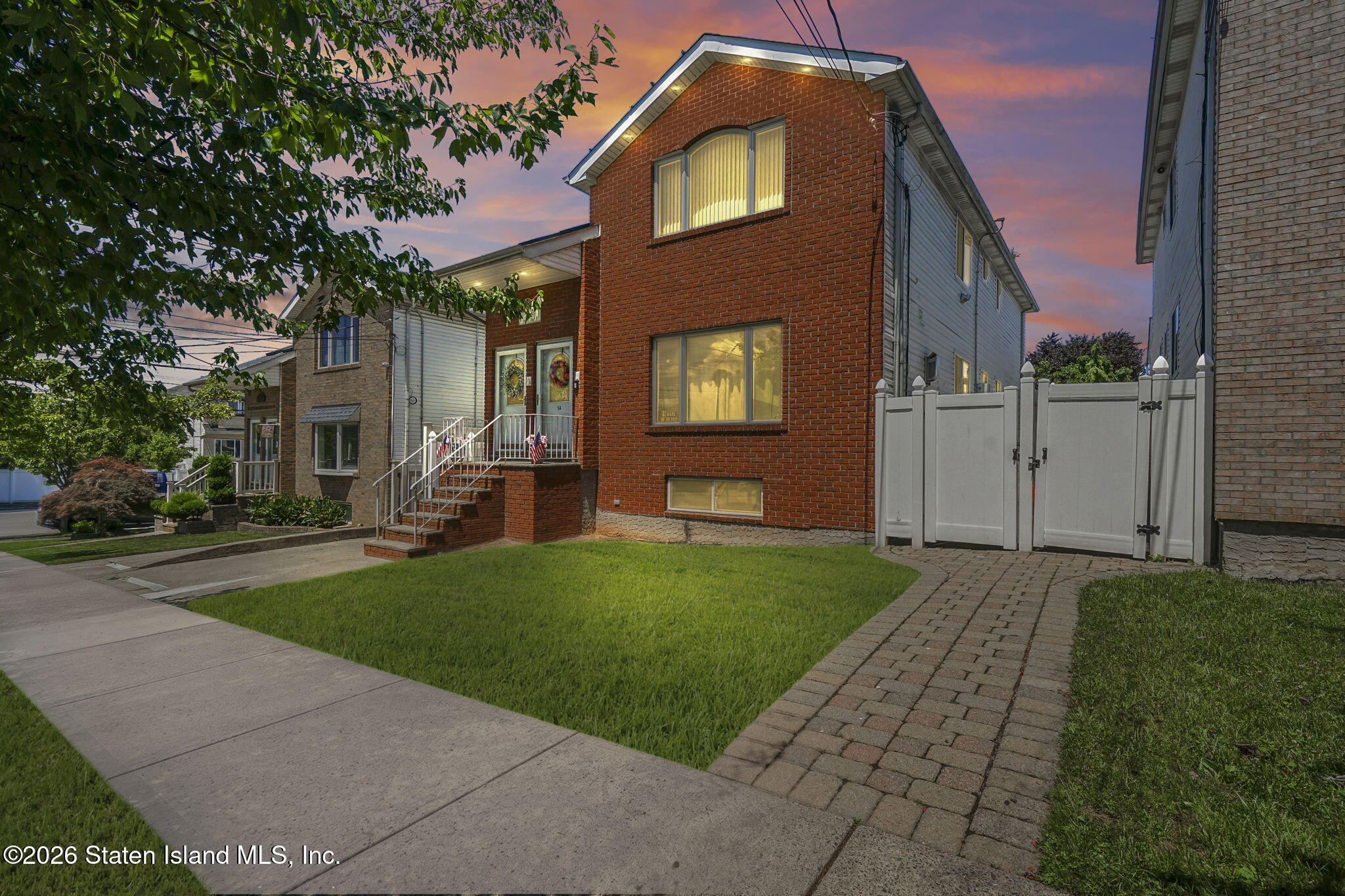 9 Knesel St, Staten Island, NY 10309 photo