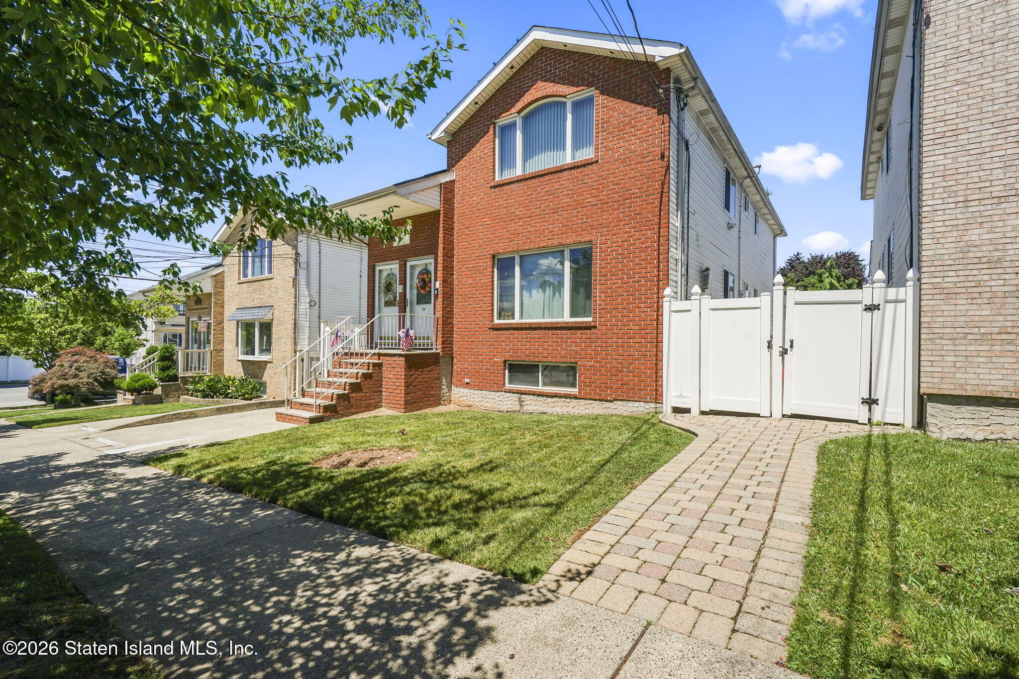 9 Knesel St, Staten Island, NY 10309 photo