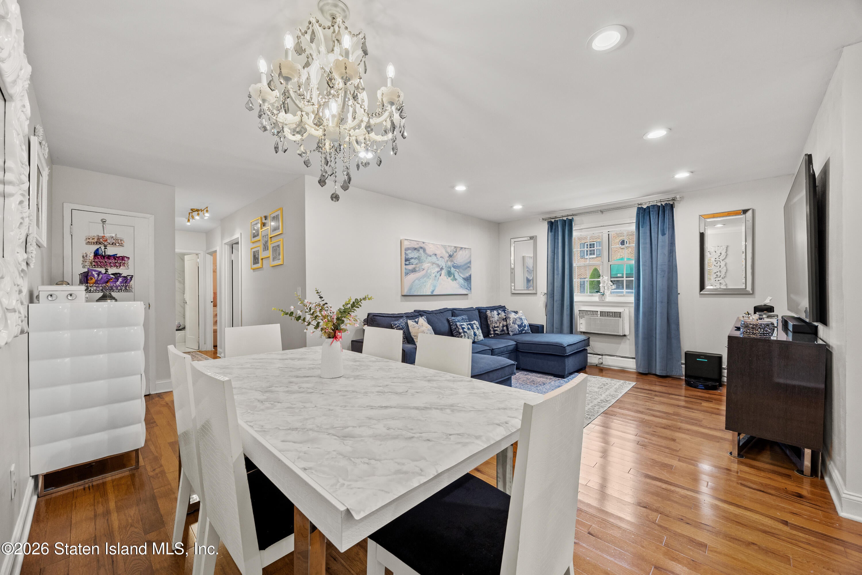 394 Maryland Ave, Staten Island, NY 10305