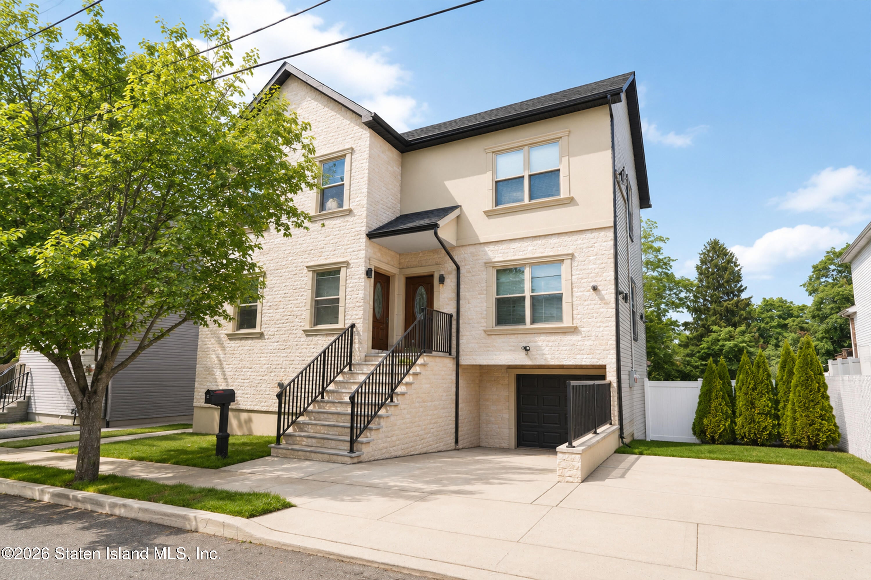 115 Yetman Ave, Staten Island, NY 10307