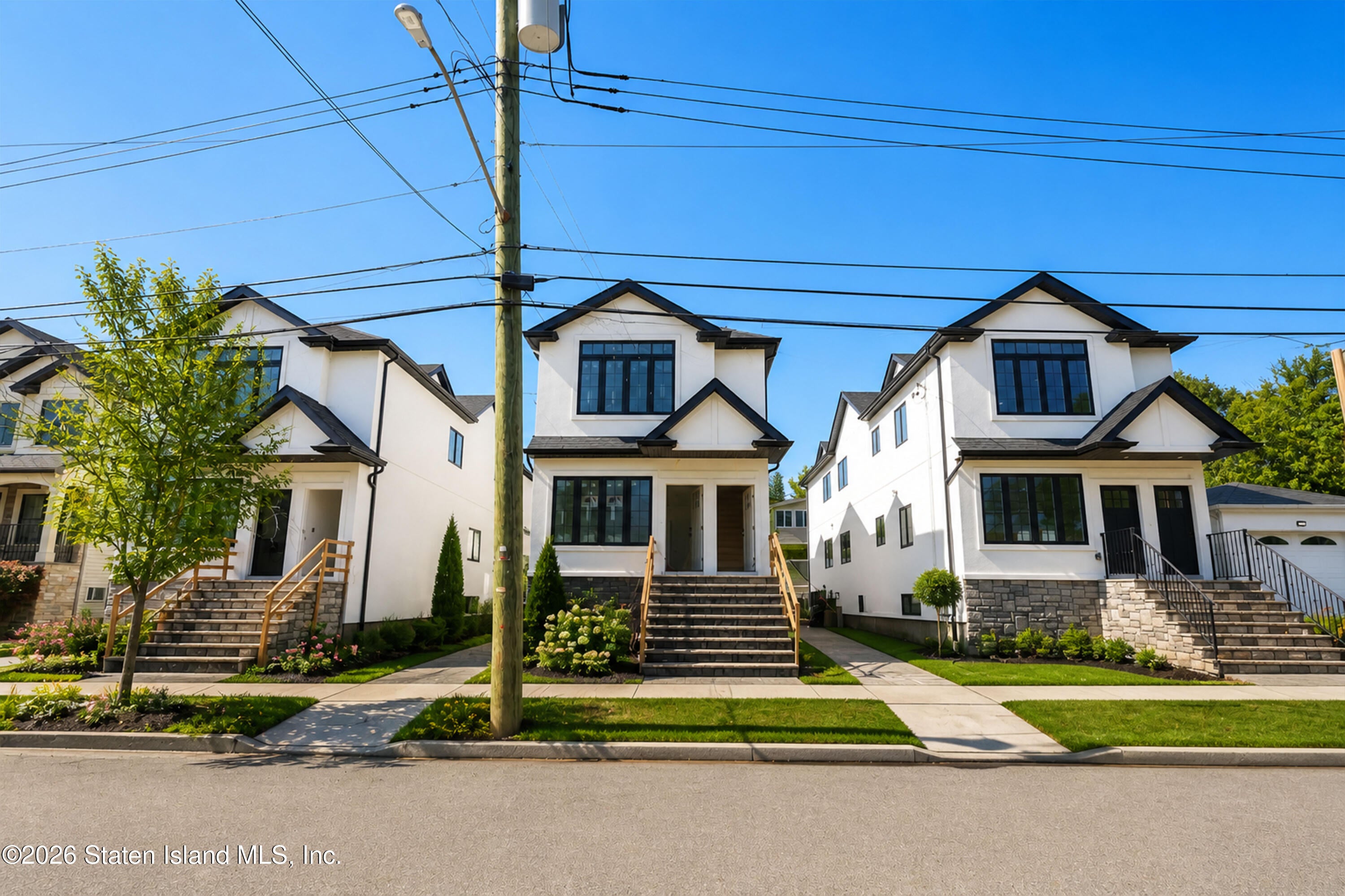 909 Rathbun Ave, Staten Island, NY 10309