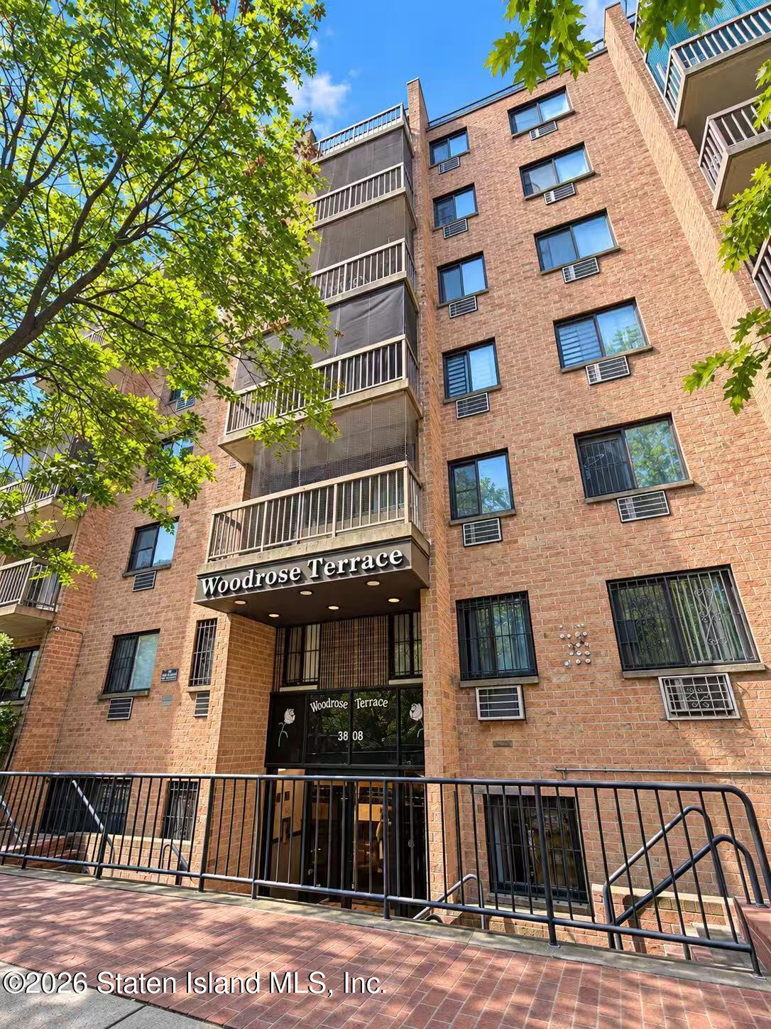 38 8 147th St, Queens, NY 11354