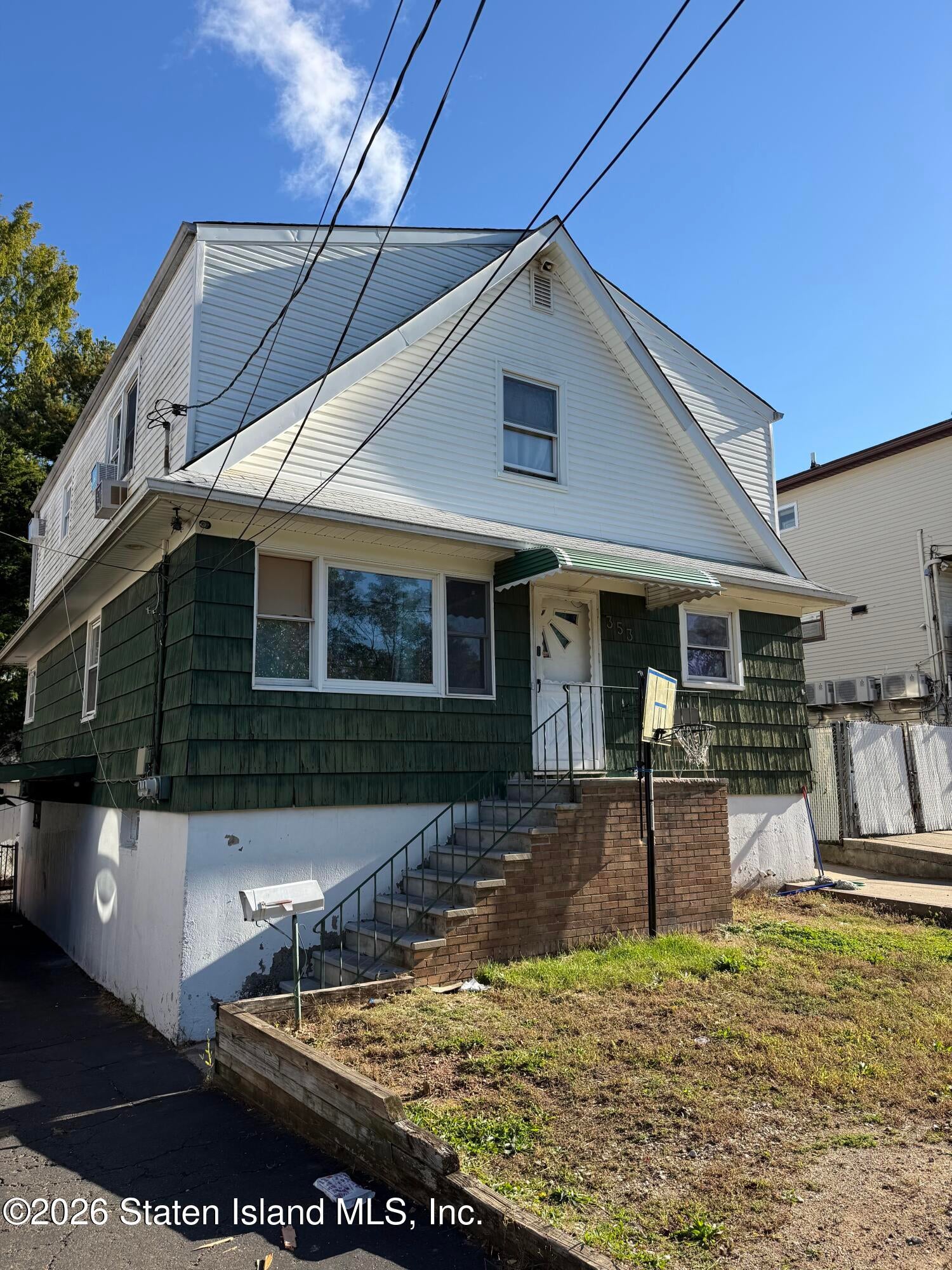 353 Quintard St, Staten Island, NY 10305