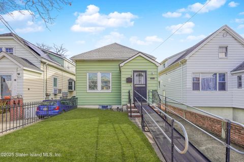 Single Family Residence in Brooklyn NY 1633 E 56th Street.jpg