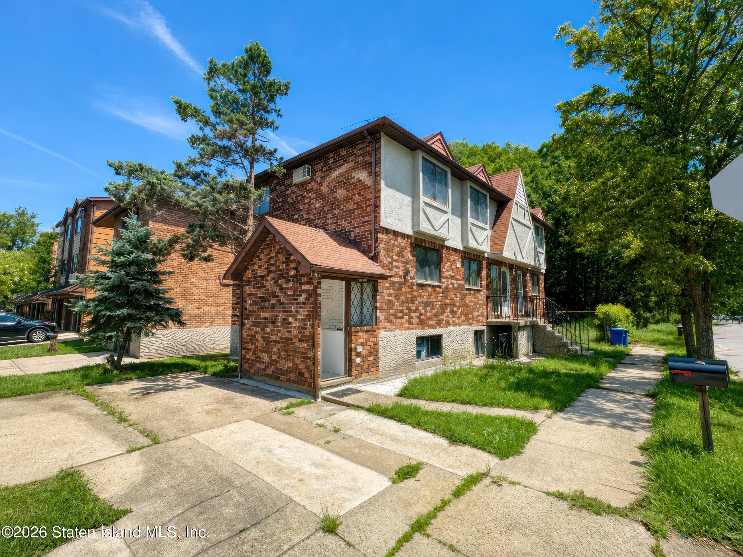 79 Pompey Ave, Staten Island, NY 10312 photo