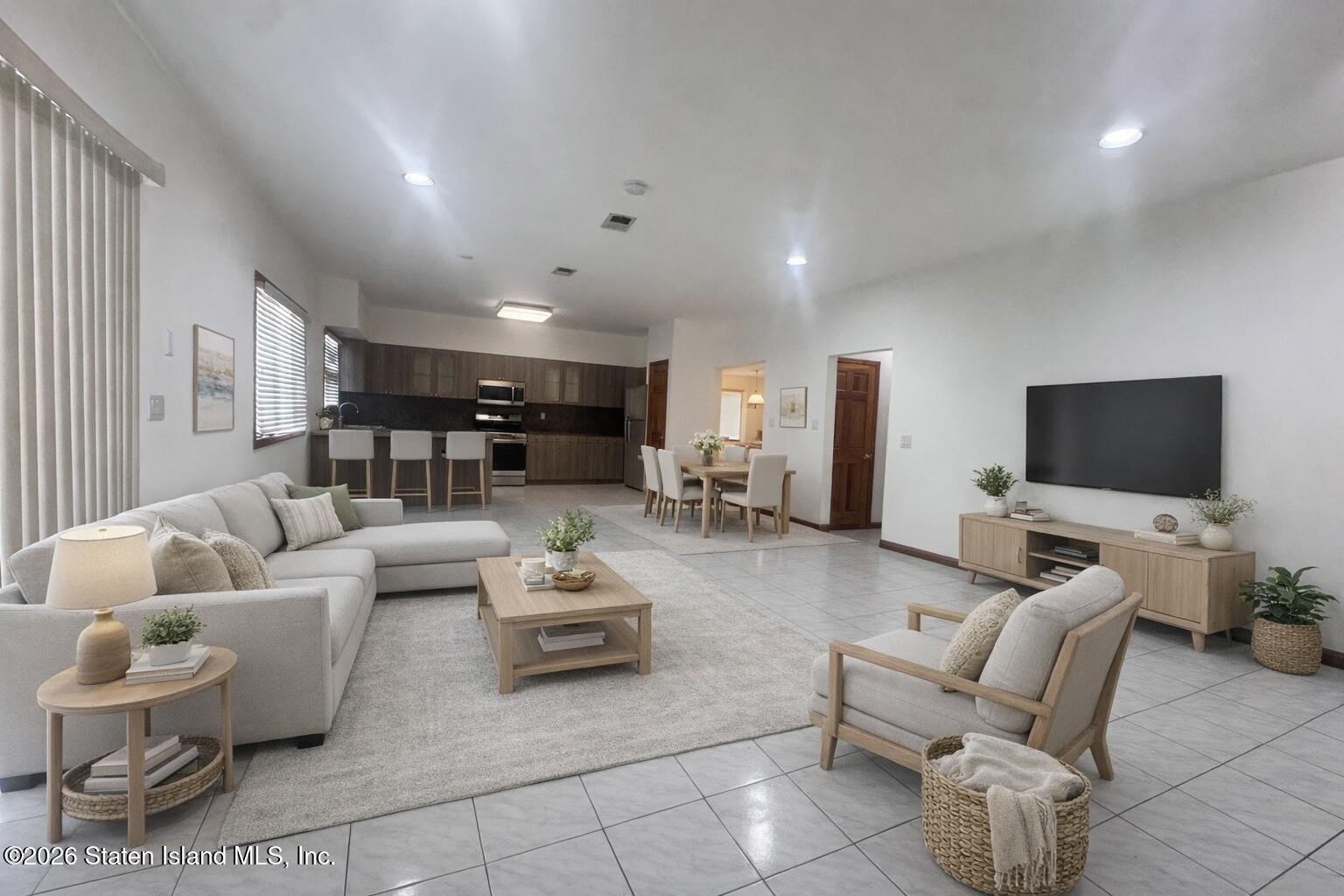 735 Woodrow Rd, Staten Island, NY 10312 photo