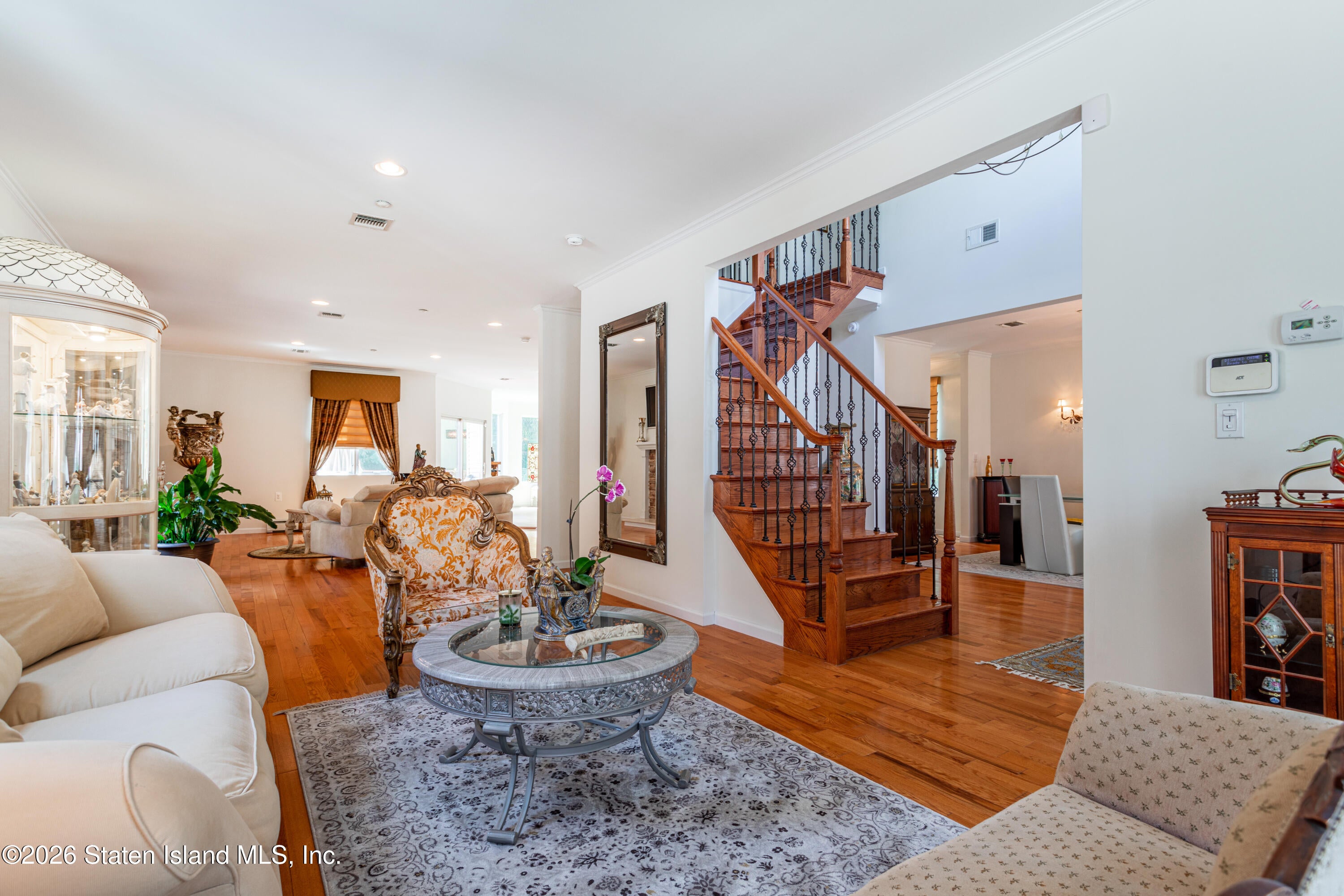 38 Oswald Pl, Staten Island, NY 10309 photo