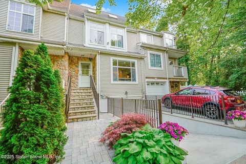 Townhouse in Staten Island NY 86 Wolcott Avenue.jpg