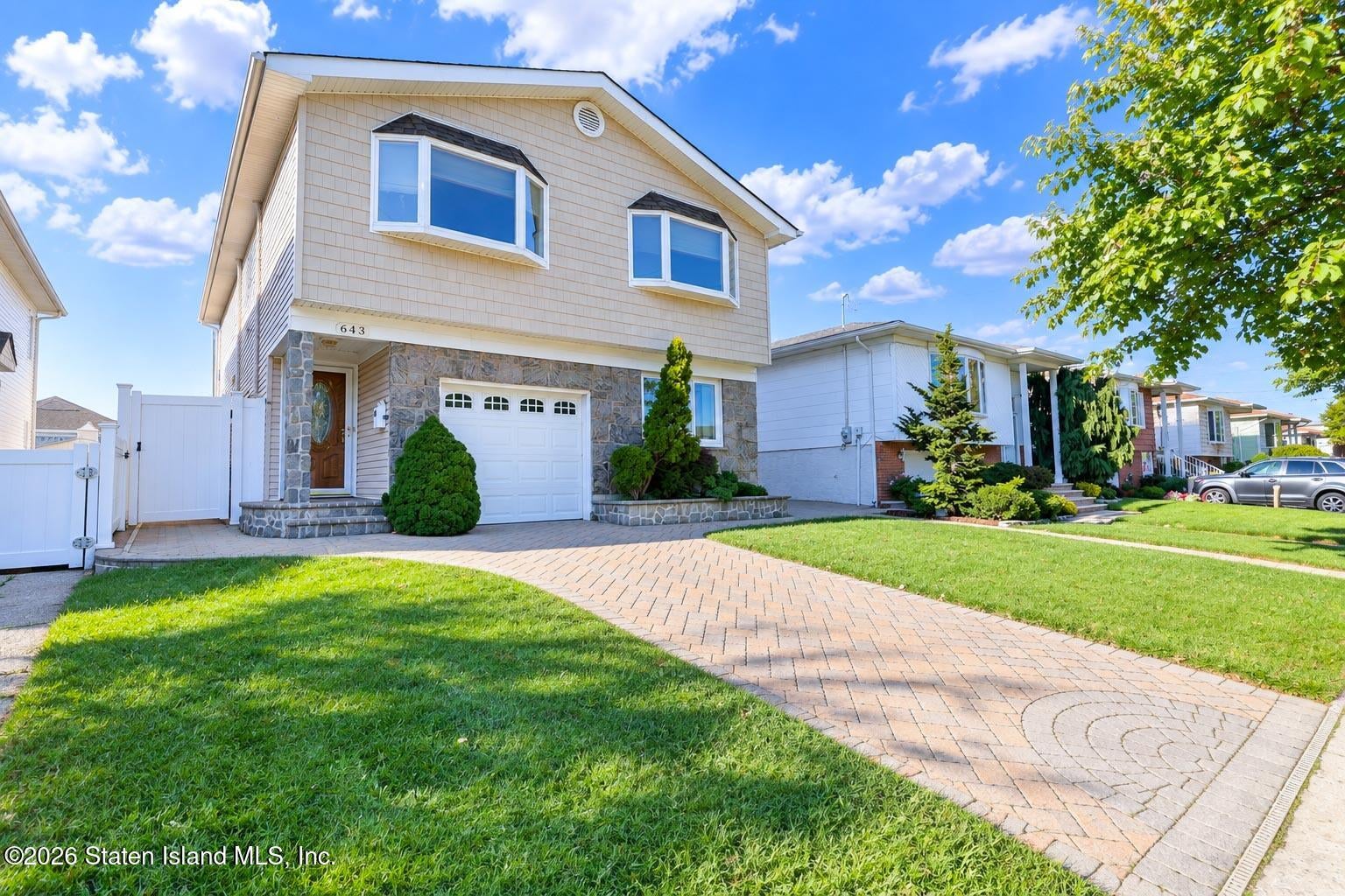643 Rathbun Ave, Staten Island, NY 10312