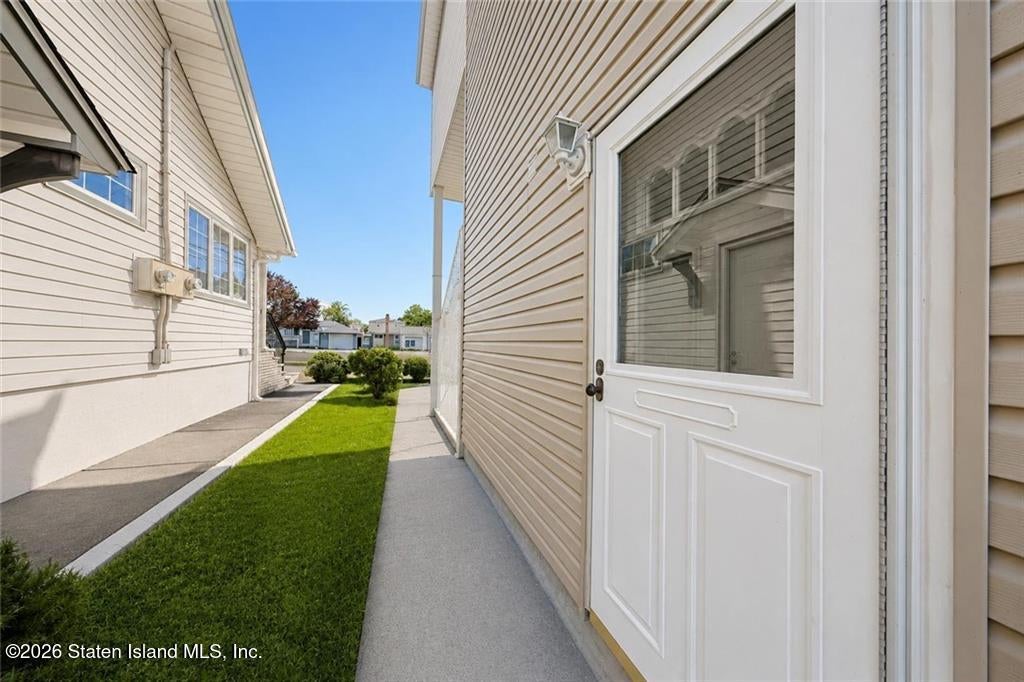 42 Hamden Ave, Staten Island, NY 10306 photo