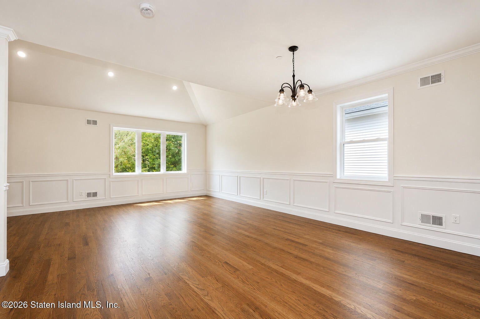 27 Inez St, Staten Island, NY 10309 photo