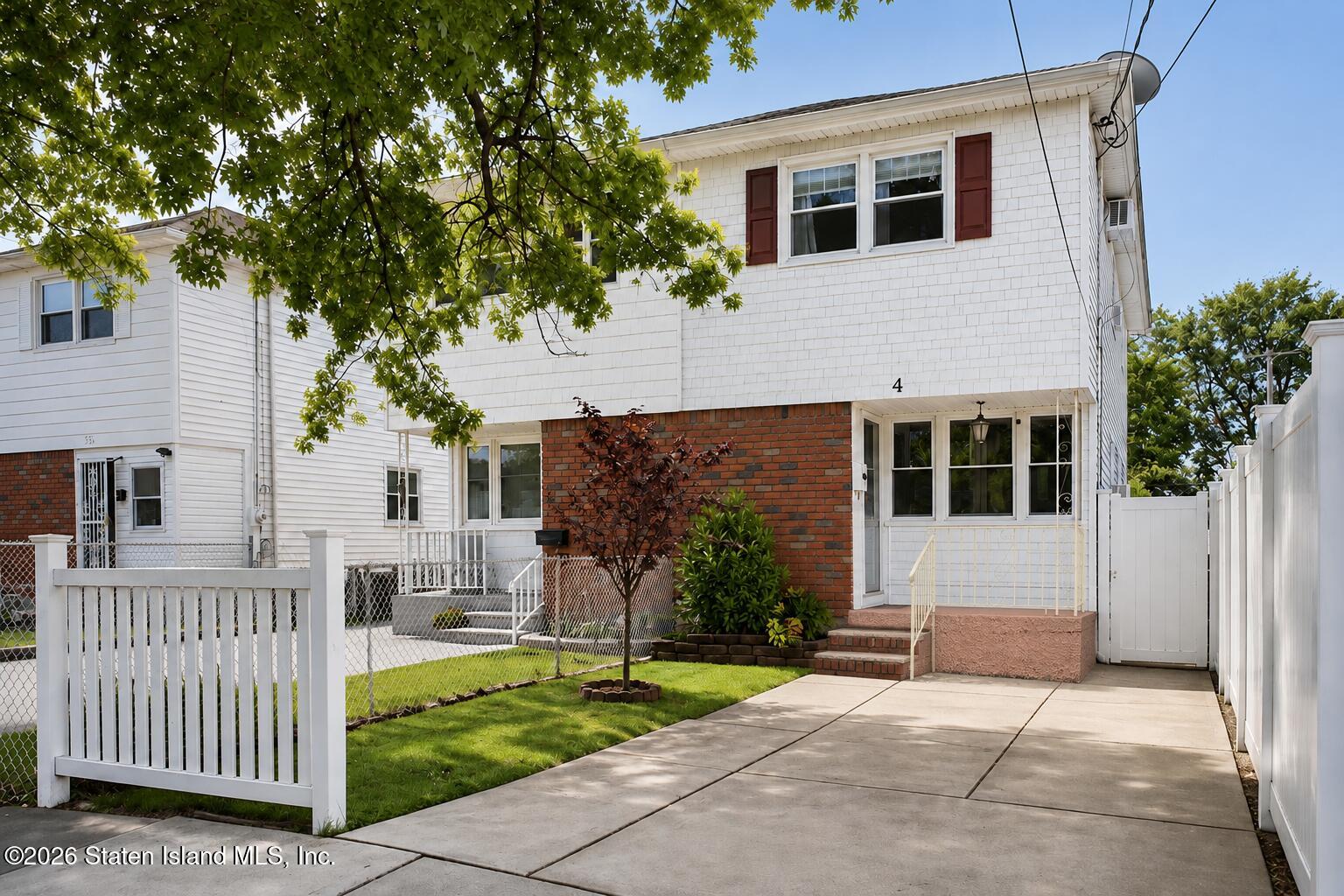 4 Xenia St, Staten Island, NY 10305
