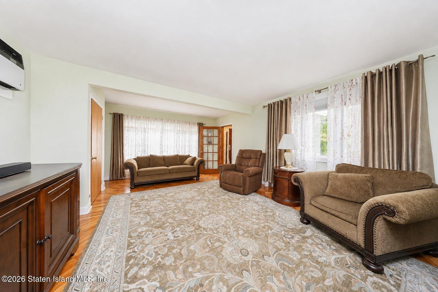345 Billiou St, Staten Island, NY 10312 photo