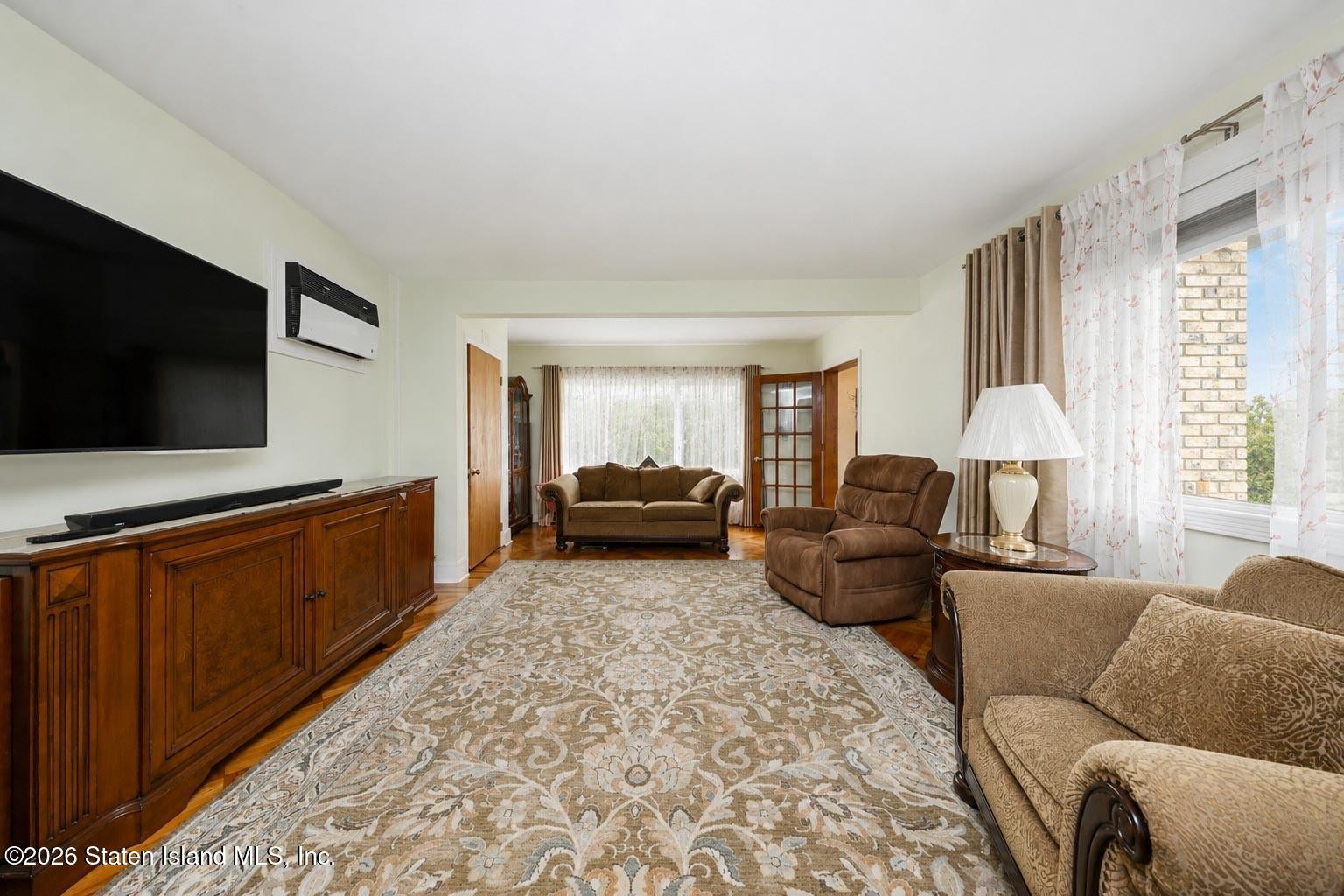 345 Billiou St, Staten Island, NY 10312 photo