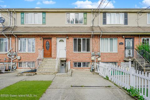 Townhouse in Staten Island NY 331 Union Avenue.jpg