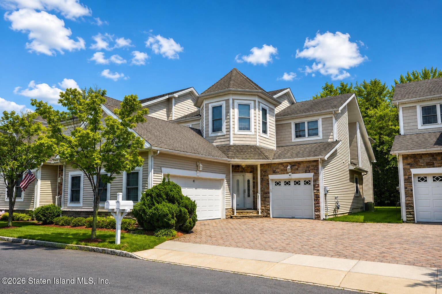 41 Topside Ln, Staten Island, NY 10309 photo