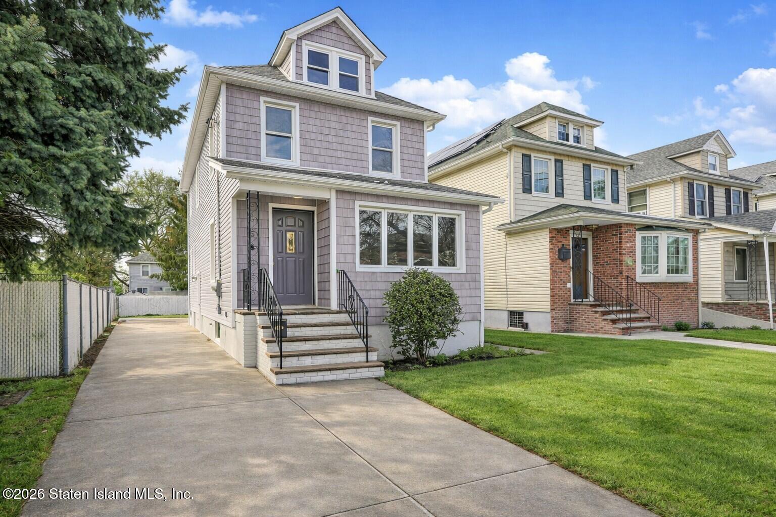 332 Willowbrook Rd, Staten Island, NY 10314 photo
