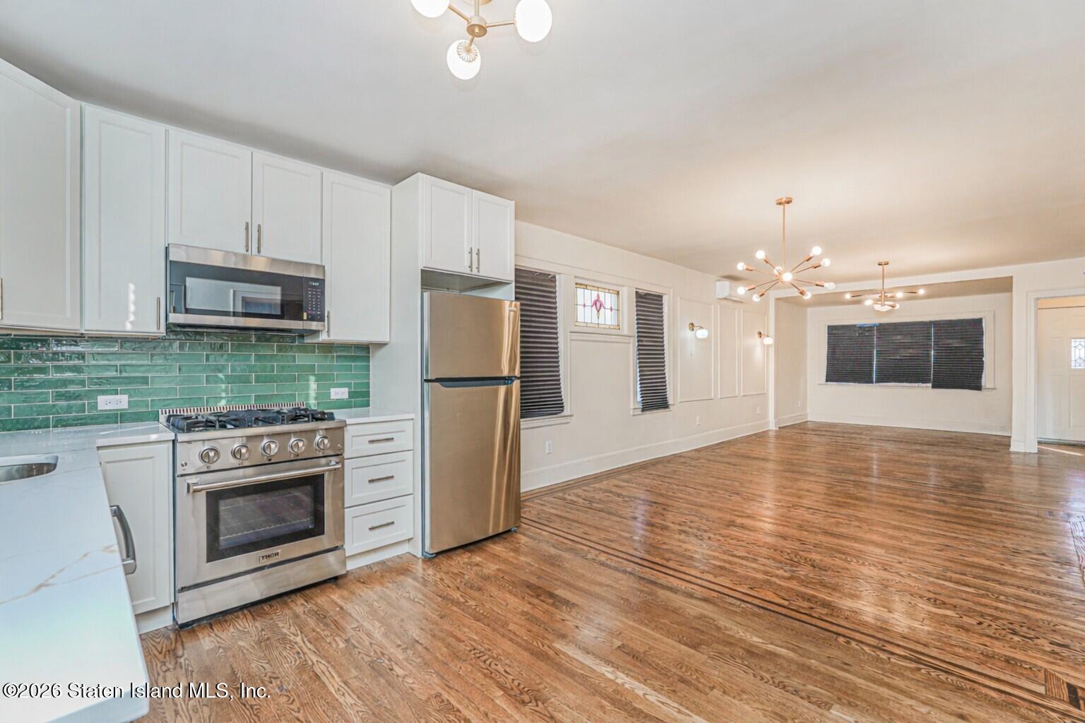 332 Willowbrook Rd, Staten Island, NY 10314 photo